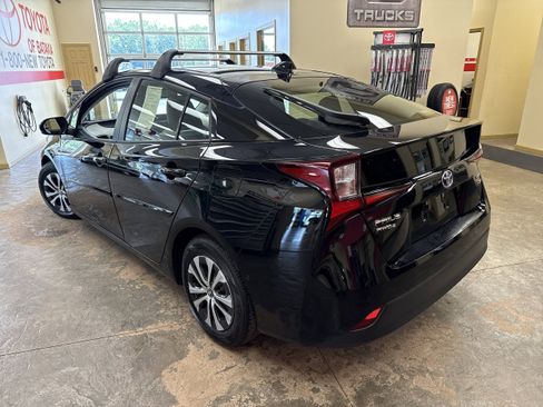 Used 2022 Toyota Prius XLE w/ Advanced Technology Package image 10