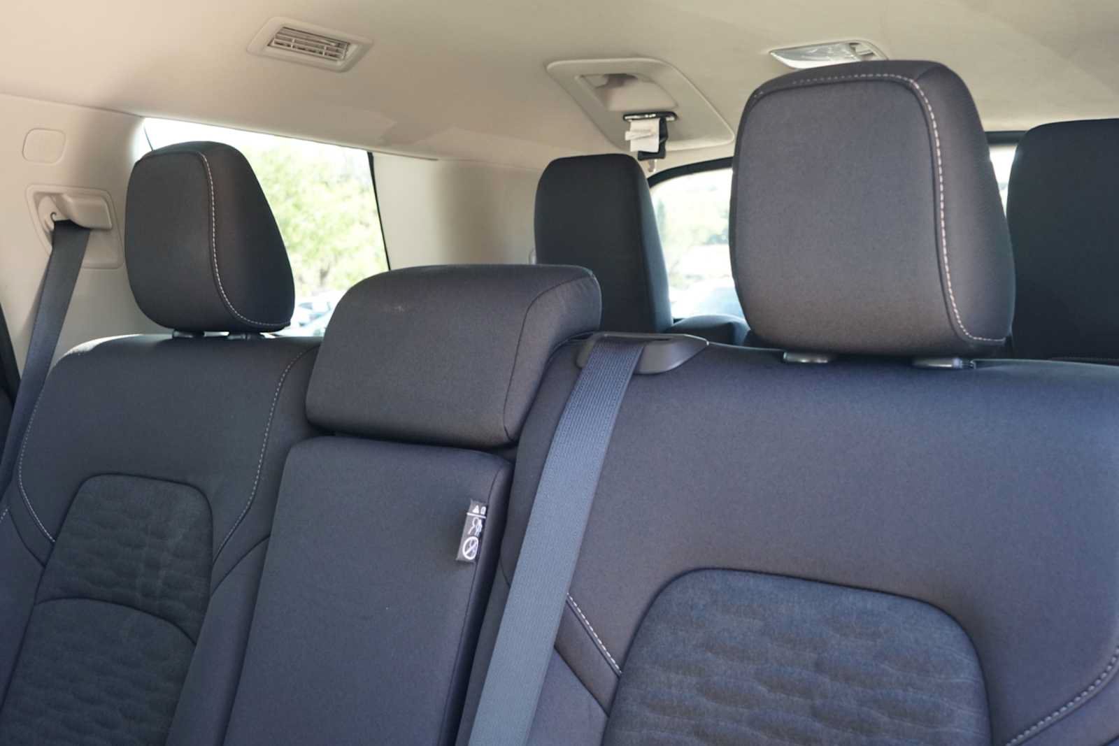 Used 2025 Nissan Pathfinder SV FWD image 20