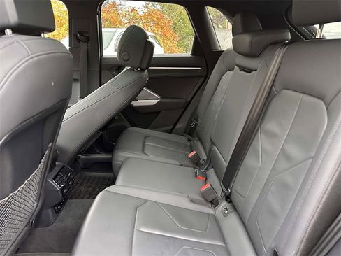 Used 2021 Audi Q3 2.0T Premium w/ Convenience Package image 16