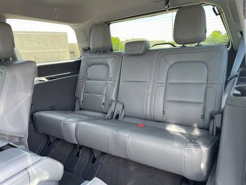 Used 2019 Lincoln Navigator Reserve AWD/4WD image 28