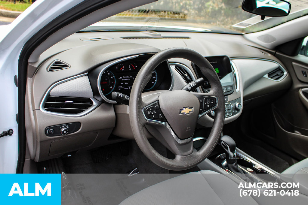 Used 2025 Chevrolet Malibu LT FWD image 21
