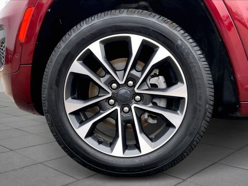 Used 2021 Jeep Grand Cherokee L Overland w/ Luxury Tech Group IV image 11