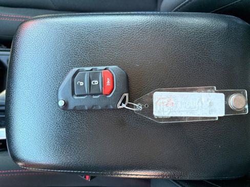 Used 2018 Jeep Wrangler Unlimited Rubicon image 28