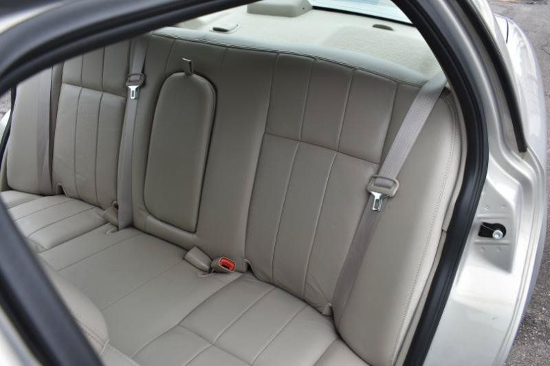 Used 2010 Mercury Grand Marquis LS RWD image 18