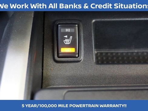 Used 2024 Nissan Titan SV w/ SV Convenience Package image 25