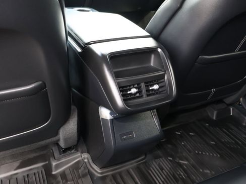 Certified 2024 Cadillac Lyriq Luxury image 16