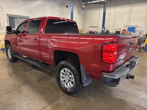 Used 2018 Chevrolet Silverado 2500 LT w/ LT Convenience Package AWD/4WD image 4