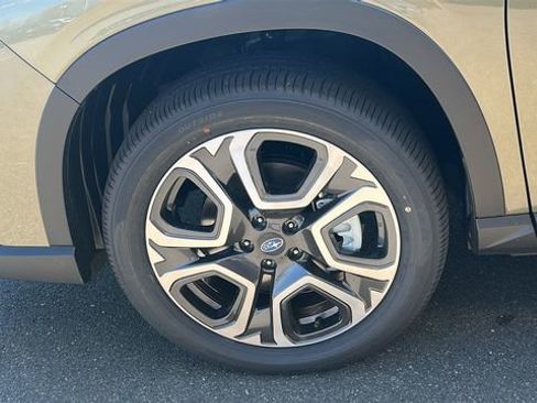 New 2026 Subaru Ascent Limited AWD/4WD image 10