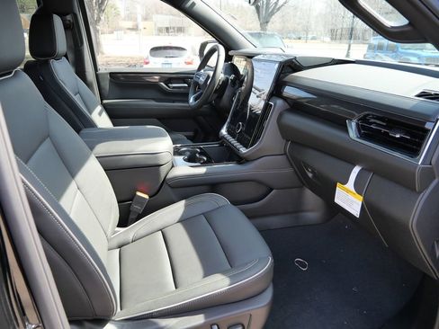 New 2026 GMC Yukon XL Elevation image 22