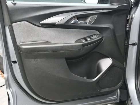 Used 2023 Chevrolet TrailBlazer LS image 16