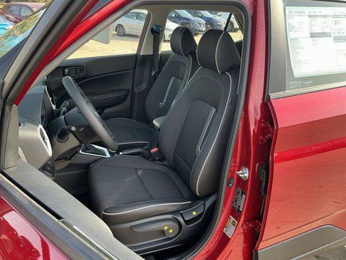 New 2025 Hyundai Venue Limited image 9