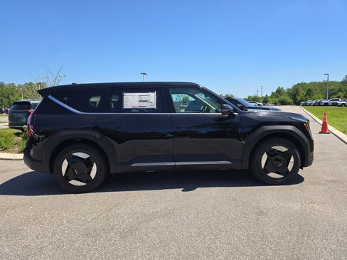 New 2026 Kia EV9 Light RWD image 9