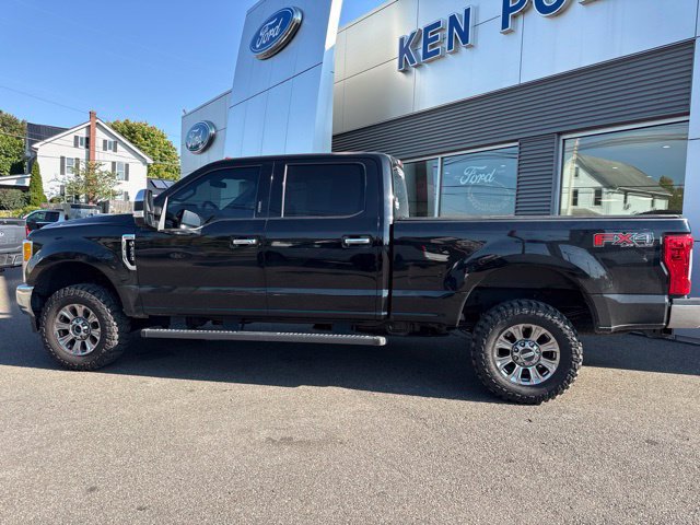 Used 2017 Ford F250 XLT w/ XLT Premium Package AWD/4WD image 9