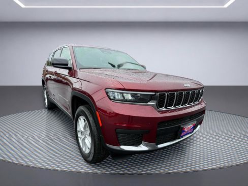 Used 2024 Jeep Grand Cherokee L Laredo w/ Luxury Tech Group I AWD/4WD image 11