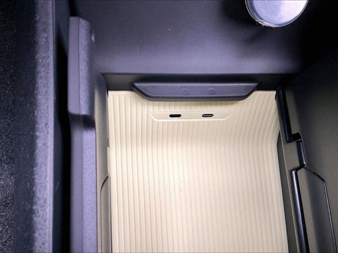 New 2026 Volvo EX30 Cross Country Ultra image 23