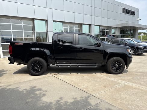 Used 2022 Chevrolet Colorado Z71 w/ Trail Boss Package AWD/4WD image 10