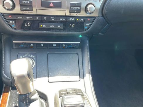 Used 2017 Lexus ES 350 w/ Luxury Package FWD image 16