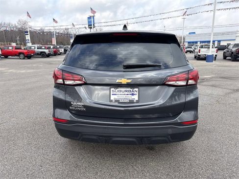 Used 2022 Chevrolet Equinox LS image 4
