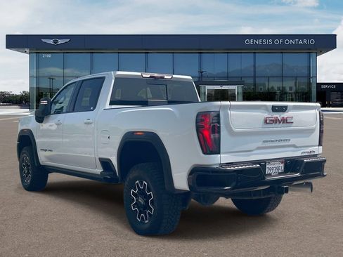Used 2025 GMC Sierra 2500 AT4X AWD/4WD image 4