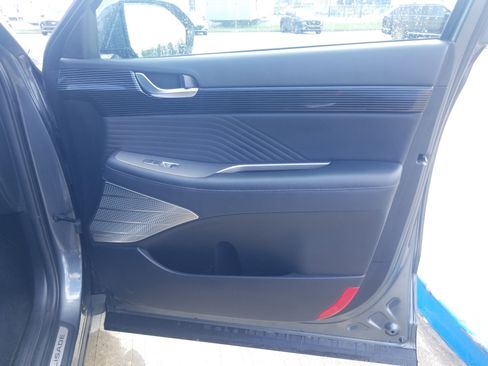 Used 2023 Hyundai Palisade Calligraphy image 16