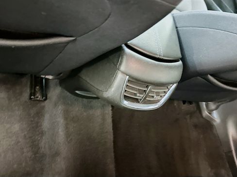 Used 2022 Chevrolet Malibu LT FWD image 28