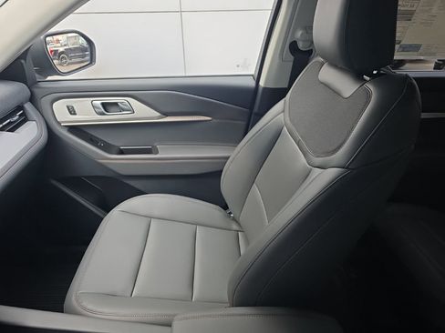 New 2026 Ford Explorer Active image 28