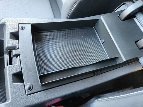 Used 2018 Ford Escape SE w/ Ford Safe & Smart Package image 13