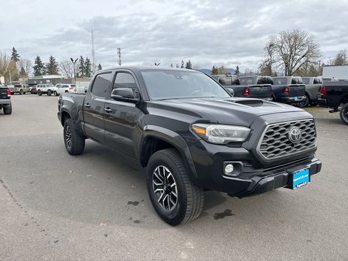 Used 2021 Toyota Tacoma TRD Sport image 6