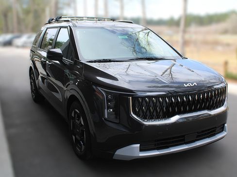 New 2026 Kia Carnival EX FWD image 21