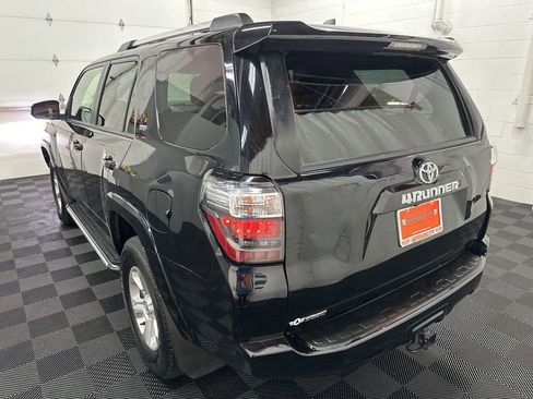 Used 2022 Toyota 4Runner SR5 Premium w/ Moonroof Package AWD/4WD image 7