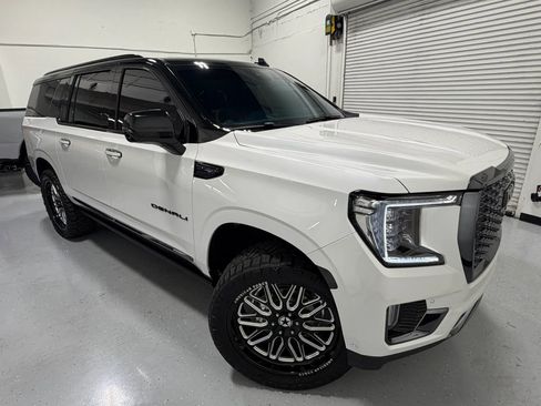 Used 2023 GMC Yukon XL Denali Ultimate image 29