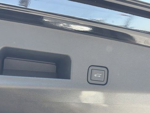 New 2026 GMC Acadia Denali Ultimate FWD image 19
