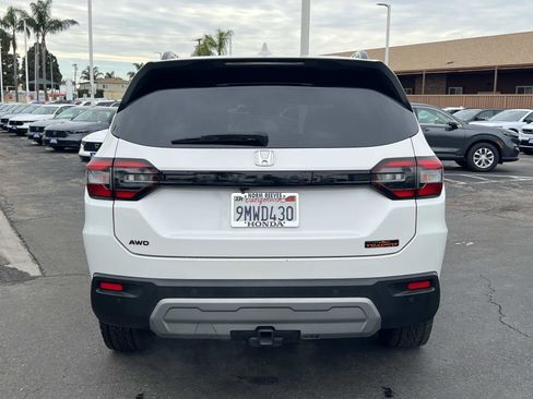 Certified 2025 Honda Pilot TrailSport image 28