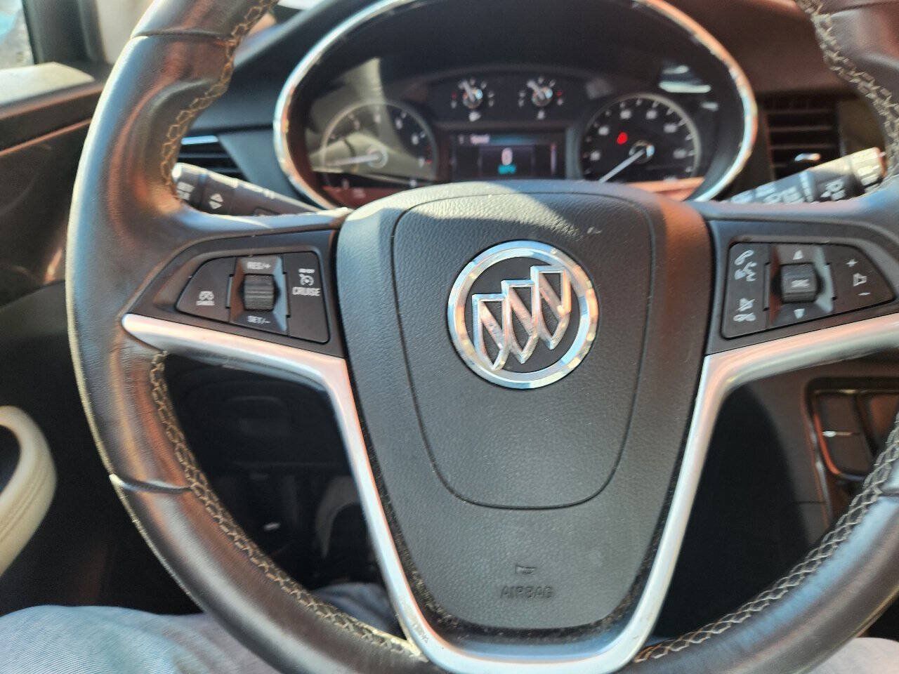 Used 2022 Buick Encore Preferred w/ Safety Package AWD/4WD image 17