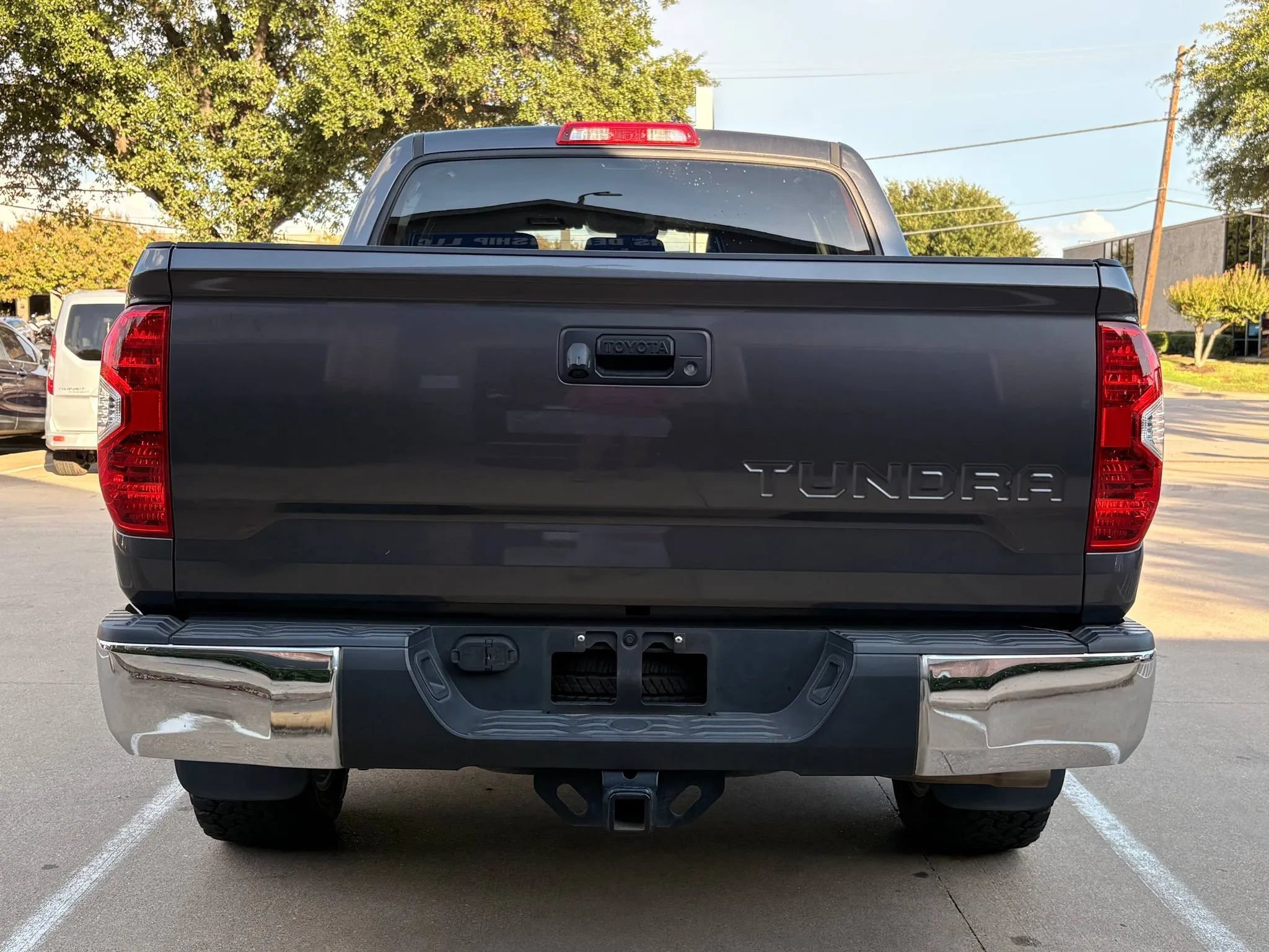 Used 2018 Toyota Tundra SR5 w/ SR5 Upgrade Package RWD image 4