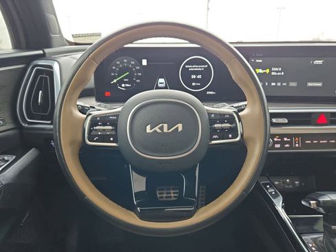 Certified 2024 Kia Sorento SX Prestige w/ Olive Brown Leather Package image 23