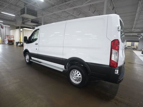 Used 2024 Ford Transit 250 Low Roof AWD w/ Exterior Upgrade Package image 31