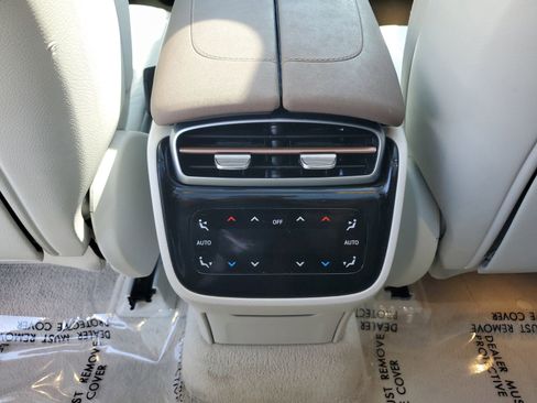 Used 2023 Mercedes-Benz EQS 450+ SUV image 12