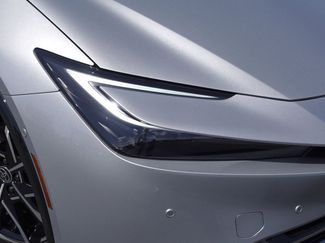 New 2026 Toyota Prius Plug-In Hybrid FWD video 2
