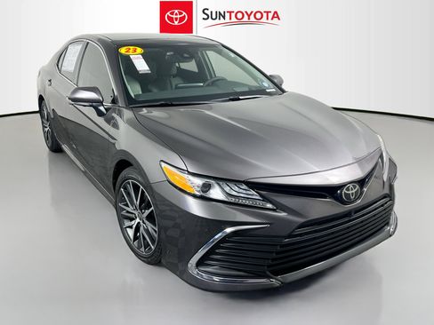 Used 2023 Toyota Camry XLE image 1