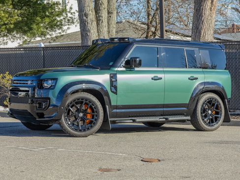 Used 2024 Land Rover Defender 110 V8 image 10