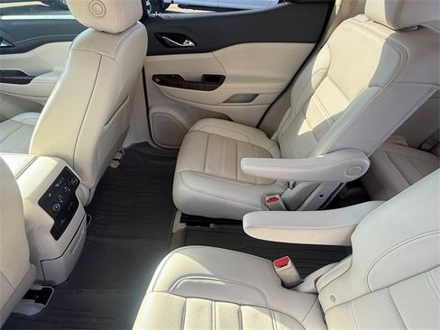 Used 2021 GMC Acadia Denali w/ Denali Technology Package image 29