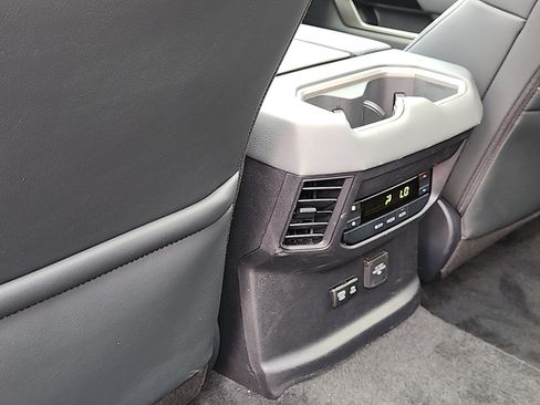 Used 2025 Toyota Sequoia Limited w/ Tow Technology Package AWD/4WD image 25