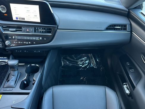 Certified 2025 Lexus ES 350 w/ Premium Package FWD image 28