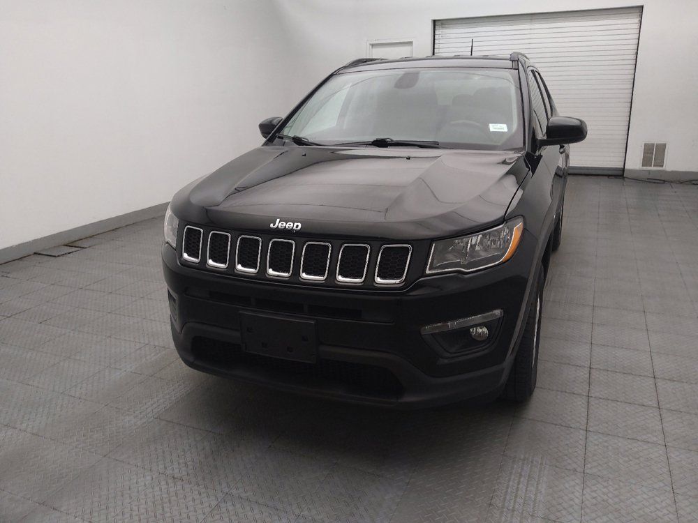 Used 2019 Jeep Compass Latitude w/ Cold Weather Group AWD/4WD image 15