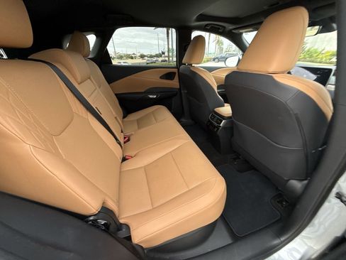 Used 2025 Lexus RX 350 Premium FWD image 17