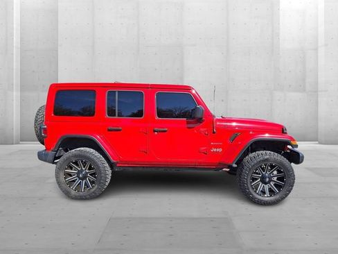 Used 2019 Jeep Wrangler Unlimited Sahara w/ Uconnect 4C Nav & Sound Group AWD/4WD image 7
