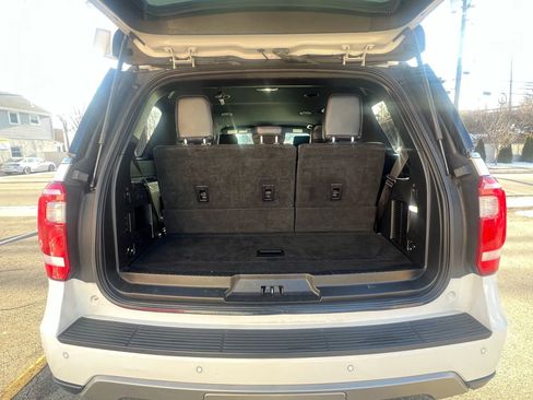 Used 2019 Ford Expedition XLT w/ Equipment Group 201A image 10