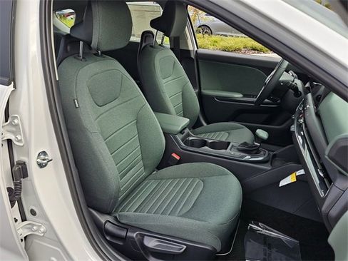 New 2025 Kia K4 EX image 12