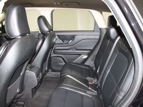Used 2024 Lincoln Corsair AWD image 23